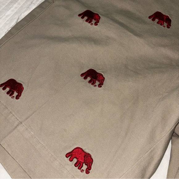 University of Alabama all over Elephant Embroidered Khaki shorts - Picture 8 of 8